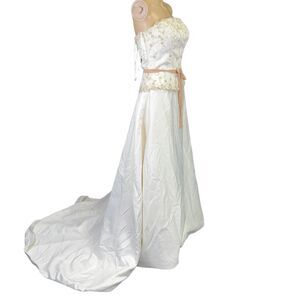 Classics by Eden Womens Wedding Gown Dress Strapless Lace and Jeweled Size 8
